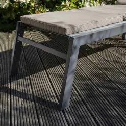 Coussin Bain De Soleil 186 X 53 X 5 Cm Taupe -Promos Le Jardin Vivant Magasin 181eba8a9d3d01a3