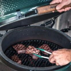 BIG GREEN EGG - Grille En Fonte Pour Big Green Egg Medium -Promos Le Jardin Vivant Magasin 644acedb4f8a84.61348717