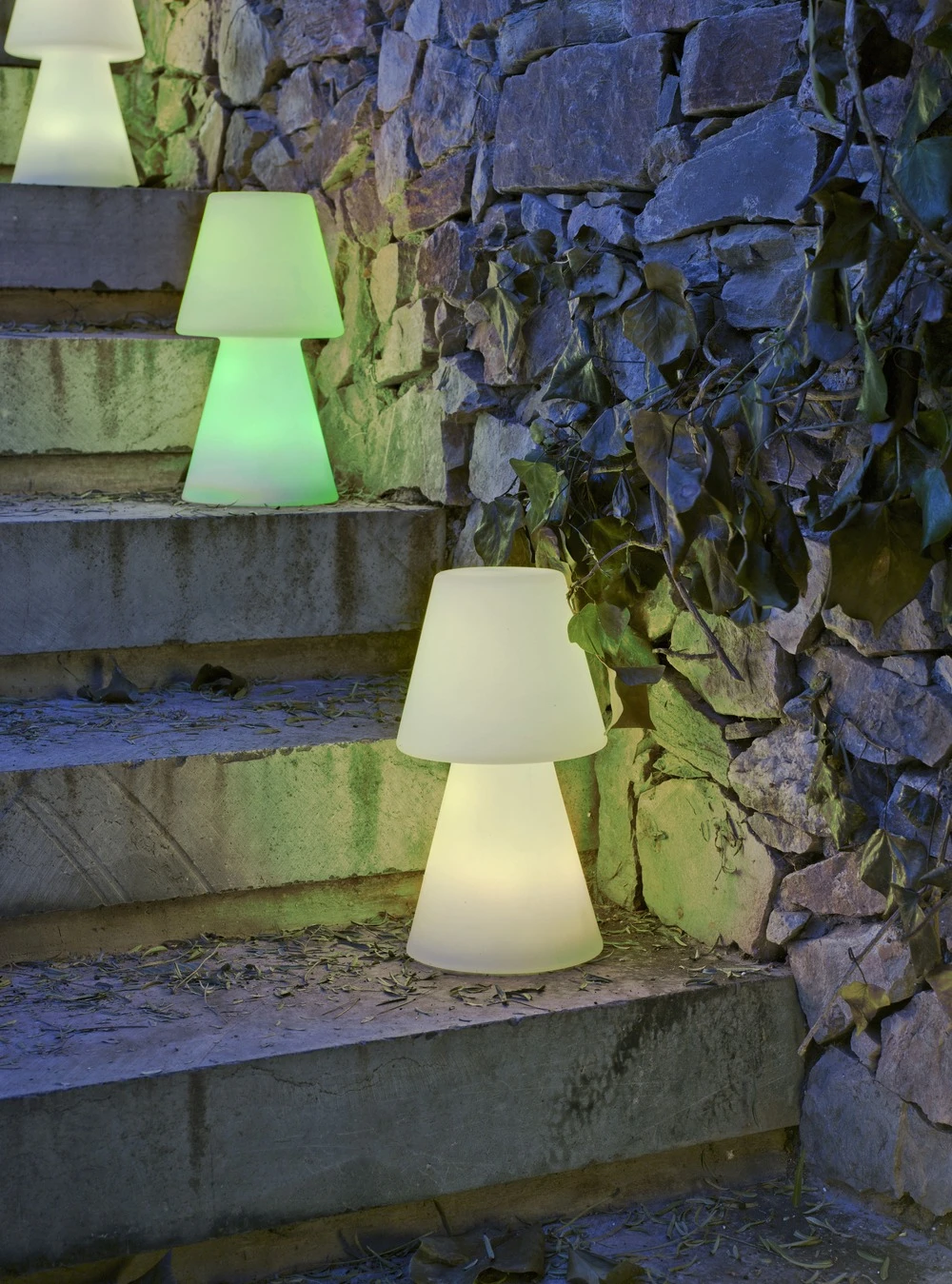 Lampe De Table Lola 30 Batterie Rechargeable Led Rgb Avec Télécommande Hauteur 30cm 5 Lampe De Table Lola 30 Batterie Rechargeable Led Rgb Avec Télécommande Hauteur 30cm – Image 3