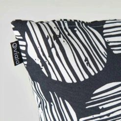 Lot De 2 Coussins Carrés Polyester Maasai 45x45x8 Cm 7 Lot De 2 Coussins Carrés Polyester Maasai 45x45x8 Cm -Promos Le Jardin Vivant Magasin 64886588efe5c1.89641689