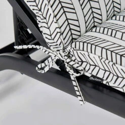 Coussin Bain De Soleil Polyester Blanc Et Noir 186 X 60 X 5 Cm 12 Coussin Bain De Soleil Polyester Blanc Et Noir 186 X 60 X 5 Cm -Promos Le Jardin Vivant Magasin 6488658fa3f320.93992591