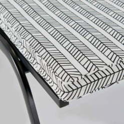 Coussin Bain De Soleil Polyester Blanc Et Noir 186 X 60 X 5 Cm 13 Coussin Bain De Soleil Polyester Blanc Et Noir 186 X 60 X 5 Cm -Promos Le Jardin Vivant Magasin 6488658fb6b586.26773145