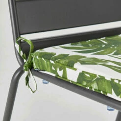 Lot De 4 Galettes De Chaise Polyester Jungle 40x40x3 Cm -Promos Le Jardin Vivant Magasin 6488659f404cb0.78070972