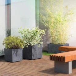 Pot Carré Millenium En Plastique Anthracite L.39 X L.39 X H.39cm -Promos Le Jardin Vivant Magasin 694232 013